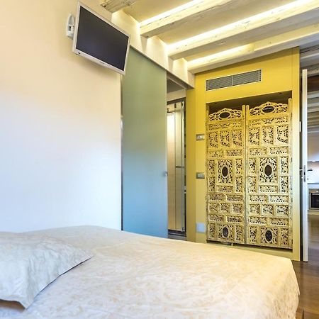 Apartments Moon Or Dama เวนิส ภายนอก รูปภาพ